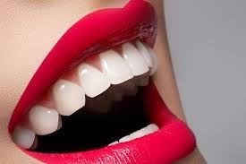 5 συνήθειες που θα κάνουν τα δόντια σας κάτασπρα!