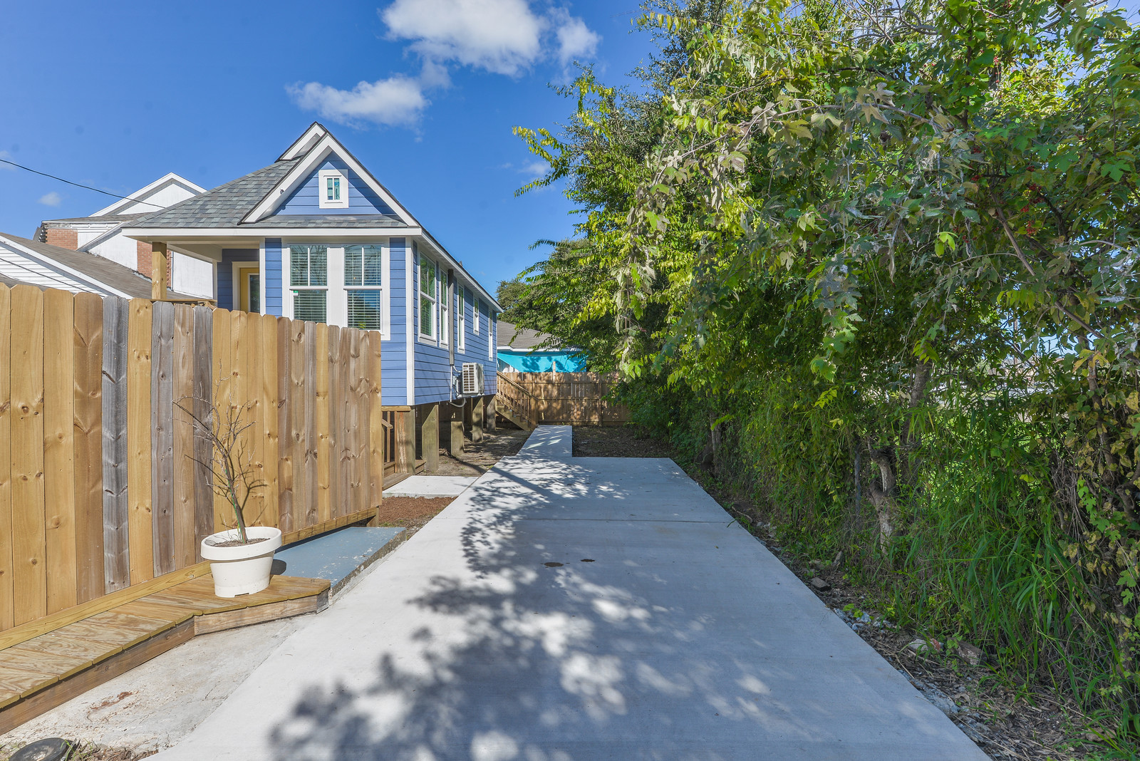 Plum Tiny House Galveston (Glamour Shots!)