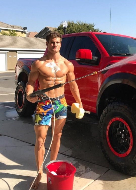 hot-shirtless-muscular-hunky-teen-guy-abs-summer-car-washing