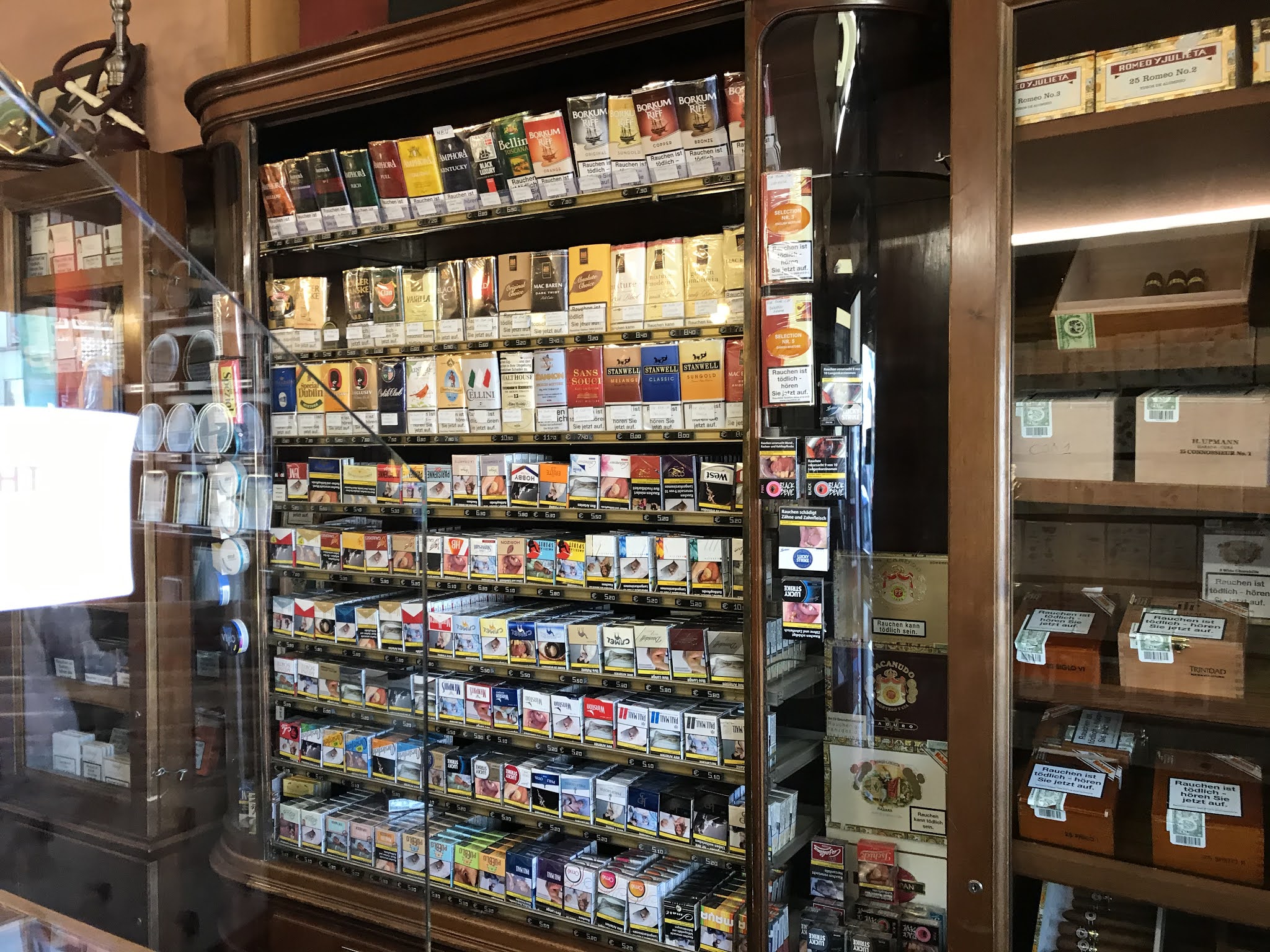 PIPE GAZETTE, pour les fumeurs de pipe Deux adresses à Vienne et un