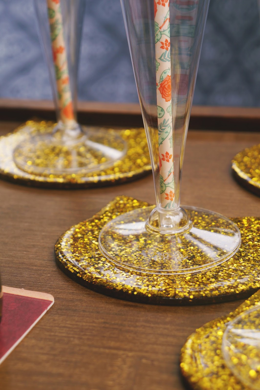 How to Create Your Own Wine Spritzer Bar / Carmen Varner // Lifestyle