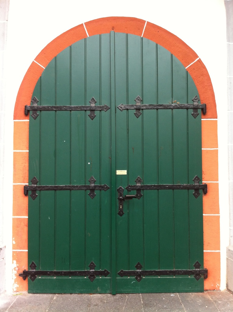 Bunt ums Eck: April 2013