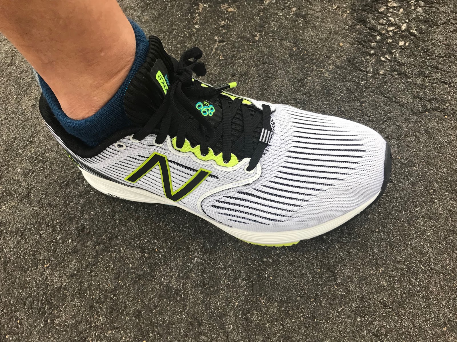 Road Trail Run: New Balance 890v6 Review: A Firm, Stable Rocket