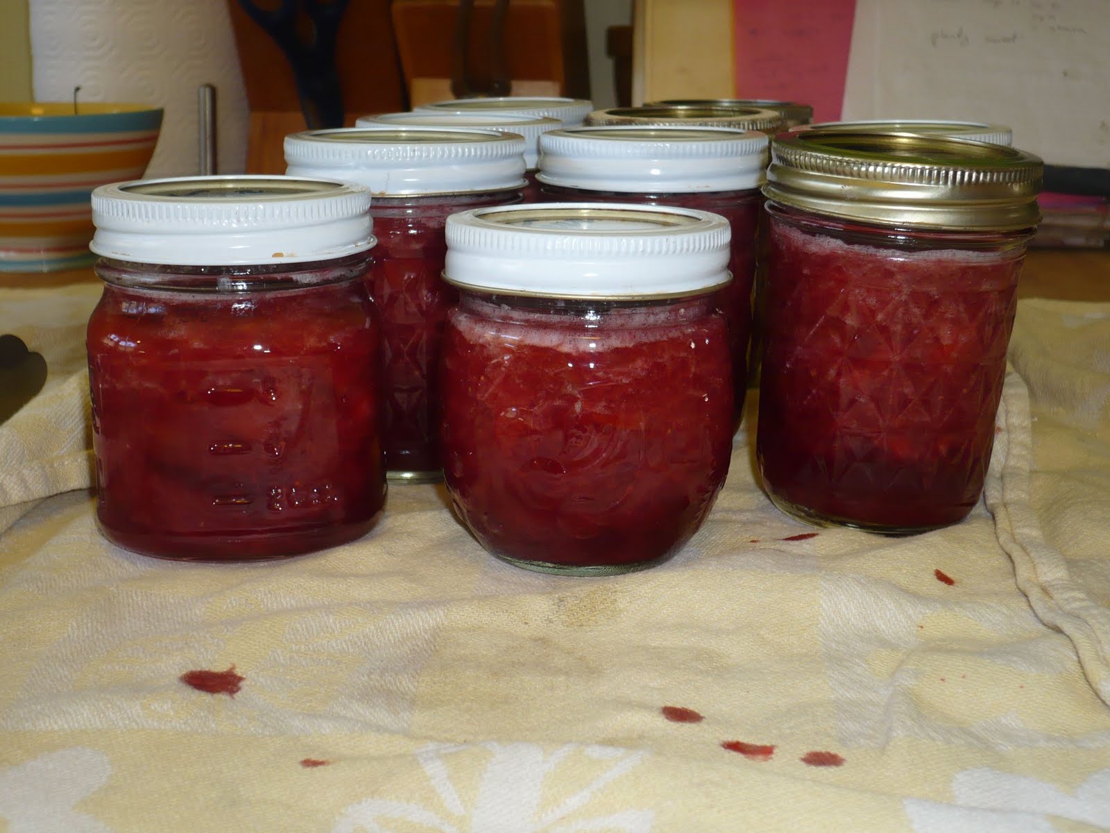 Foodier Than Thou: Sugar-Free Strawberry Rhubarb Jam