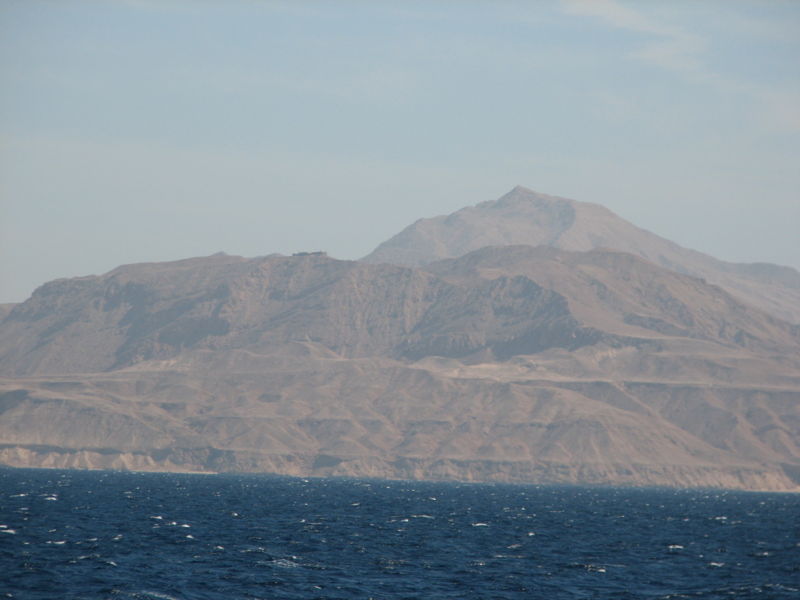 جزيرة تيران وصنافير مصرية