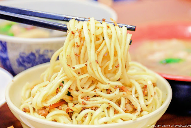 王爺魚翅肉羹,美味魚翅肉羹、炒麵、米糕、爌肉飯與大腸豬血湯,通通只要銅板價!