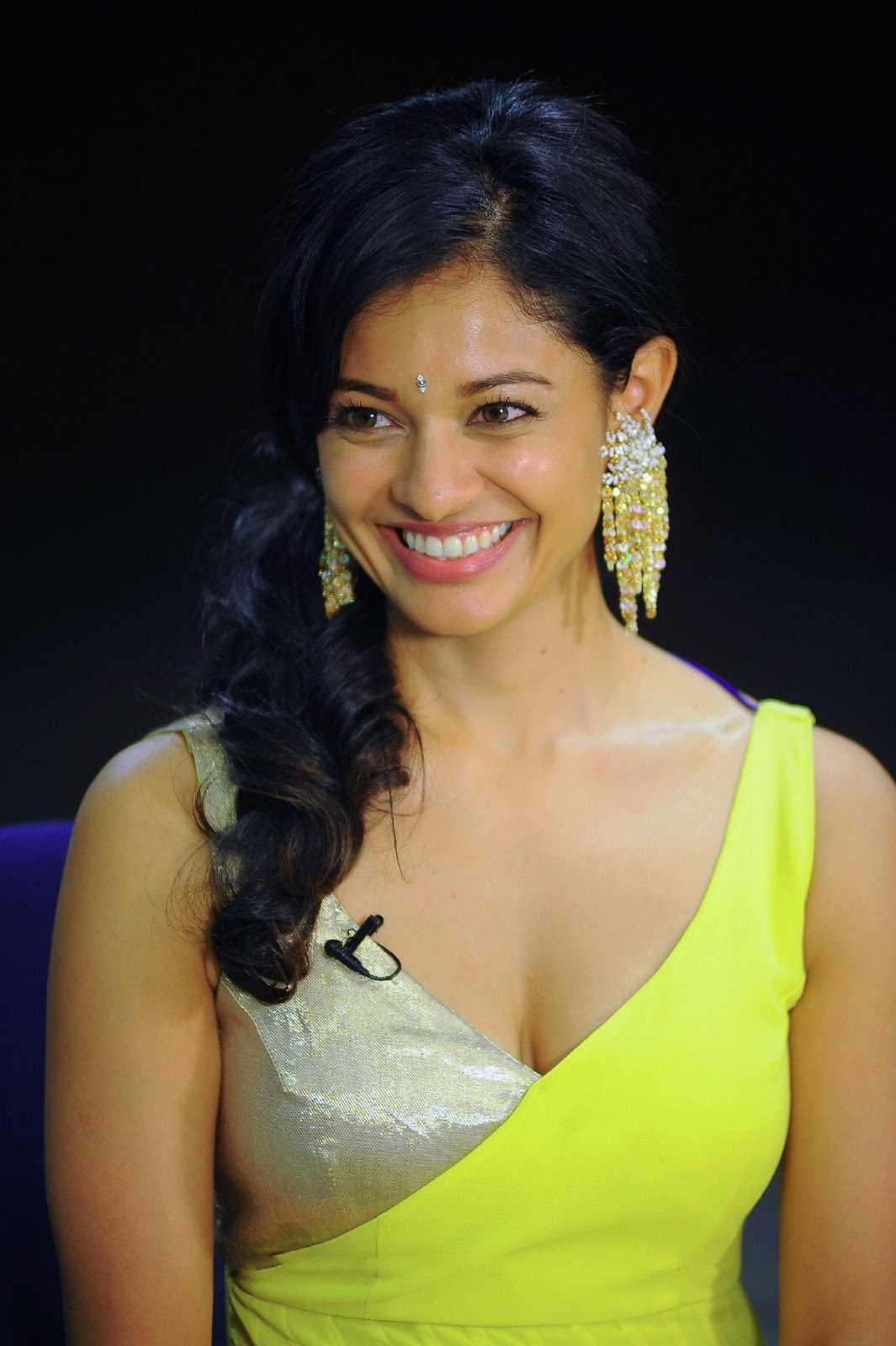 beauty galore hd pooja kumar visgwaroopam movie press beauty galore hd pooja kumar visgwaroopam movie press
