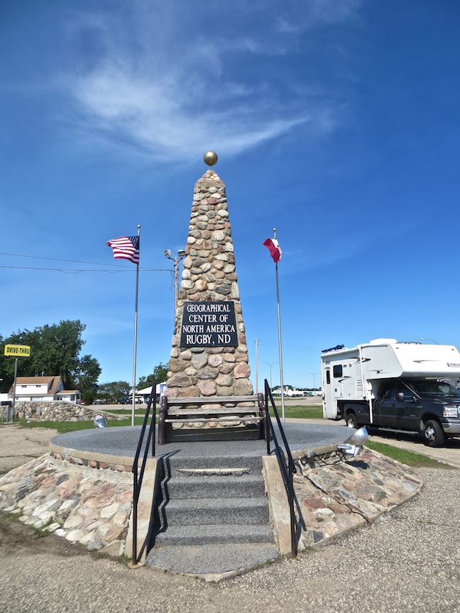 Traveling Roadmantics Rugby North Dakota The Geographical Center of
