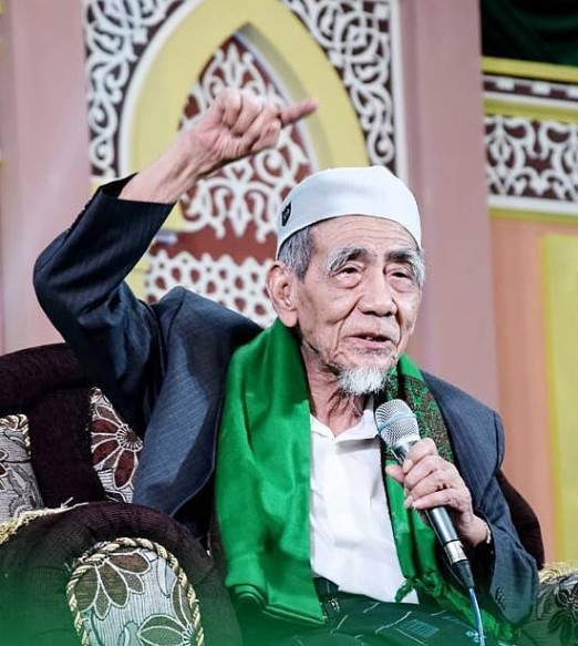 KH. Maimun Zubair atau Mbah Moen Meninggal Dunia di Makkah