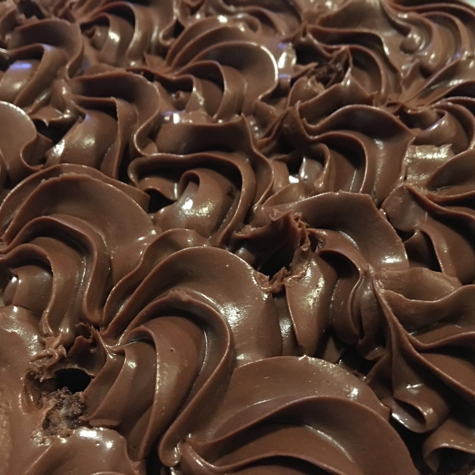 Choco jelly. Шоколадный взрыв. Взрыв шоколада. Шоколад взрывающая карамель. Креп шоколадный взрыв со сливками.