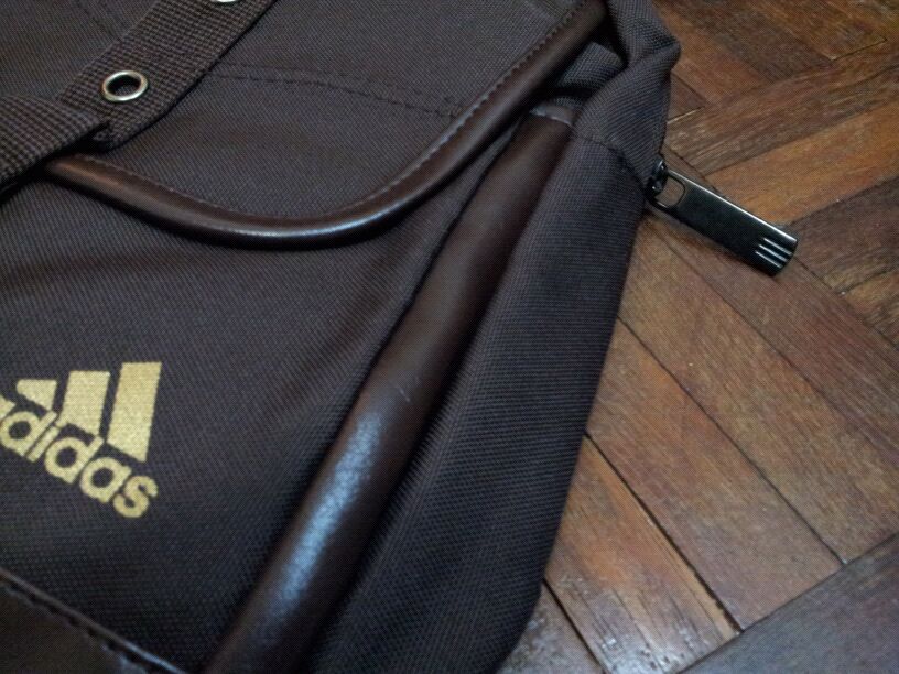 - BaRaNg bRaNdEd mUrAh -: Sling Bag Adidas -SOLD-