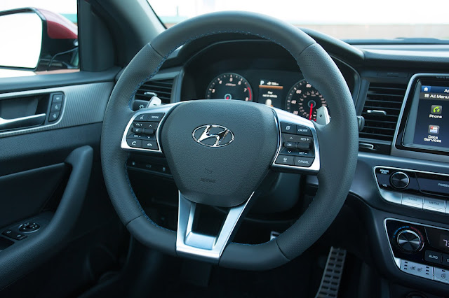 2018 Hyundai Sonata Limited 2.0T interior Interior view of 2018 Hyundai Sonata Limited 2.0T