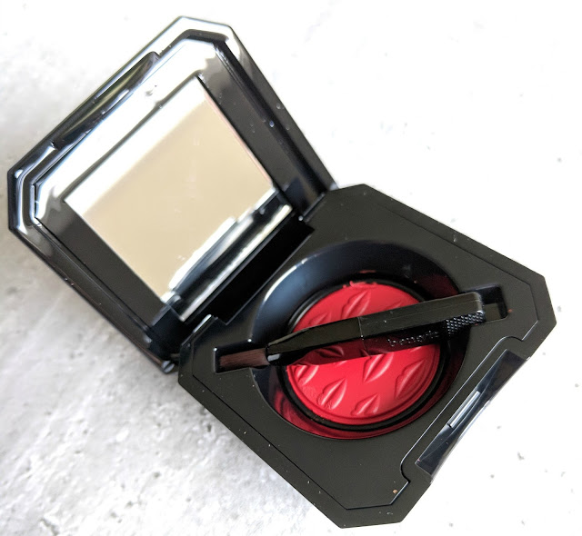 Benefit Red On Lipstick 