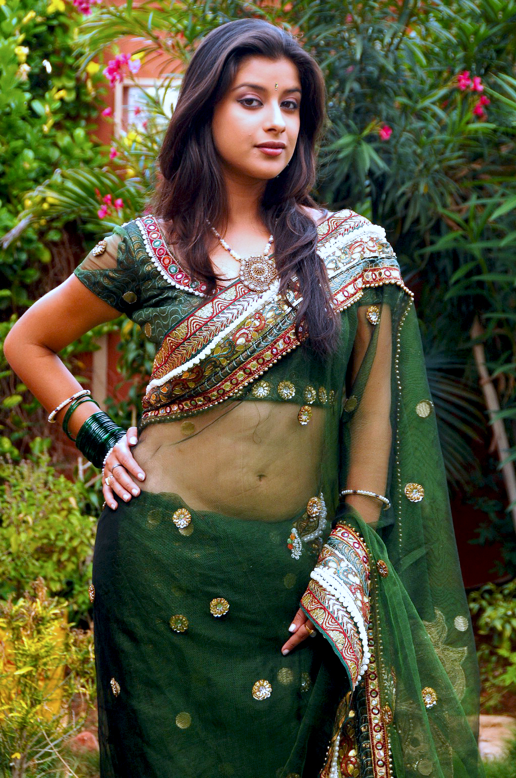 Beauty Galore Hd Madhurima Banerjee Low Saree Hot Hip And Navel Mind 