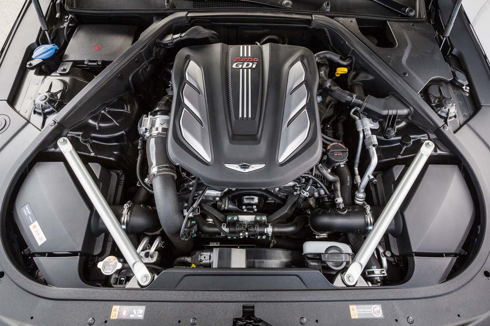 двигатель genesis g90 v8. 8 v6 мотор. мотор hyundai genesis 3 0. Genesis g70 двигатель. Genesis g70 под капотом.