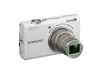 Nikon Coolpix S6200 White