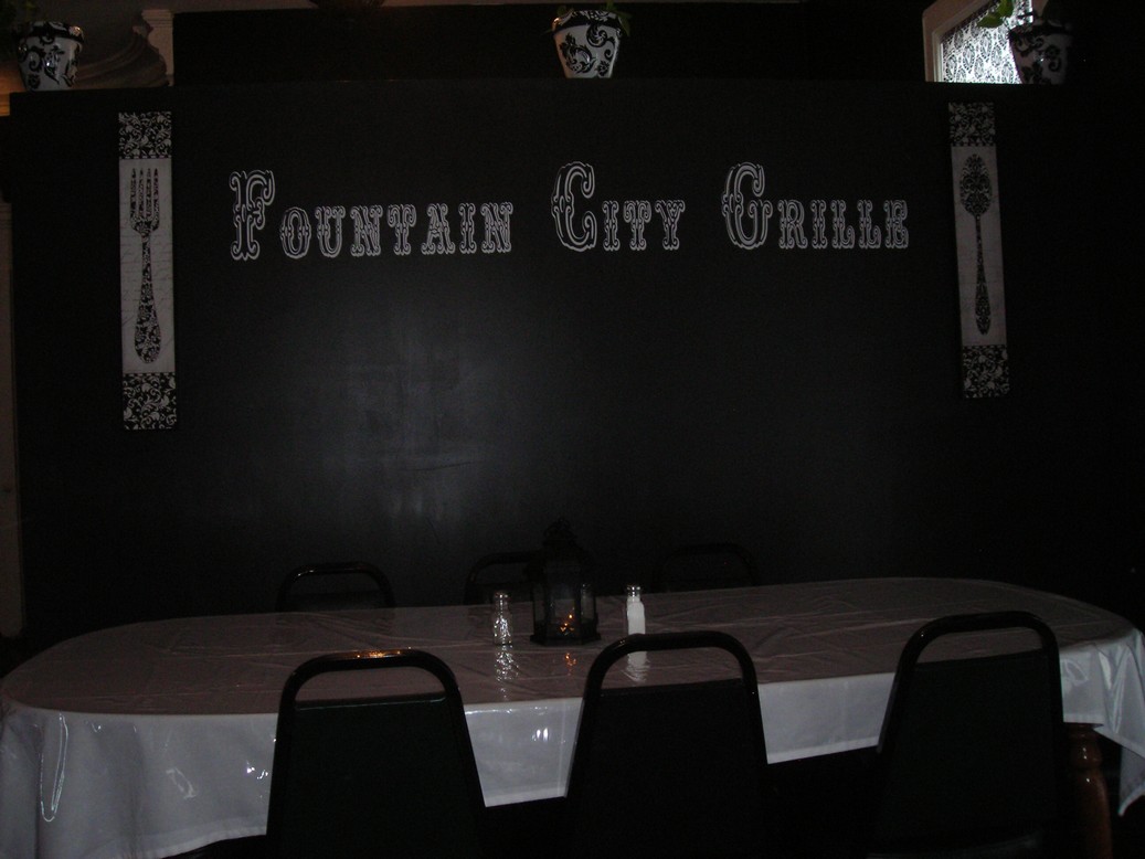 Eat and Critique !: Fountain City Grille