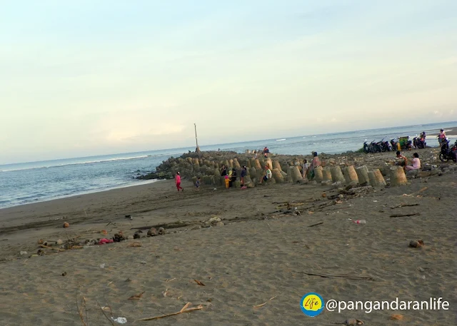 Pantai Bojongsalawe Pangandaran