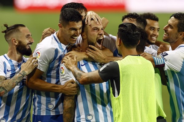 El Málaga se salva en la penúltima jornada ganando al Alcorcón (2-0)