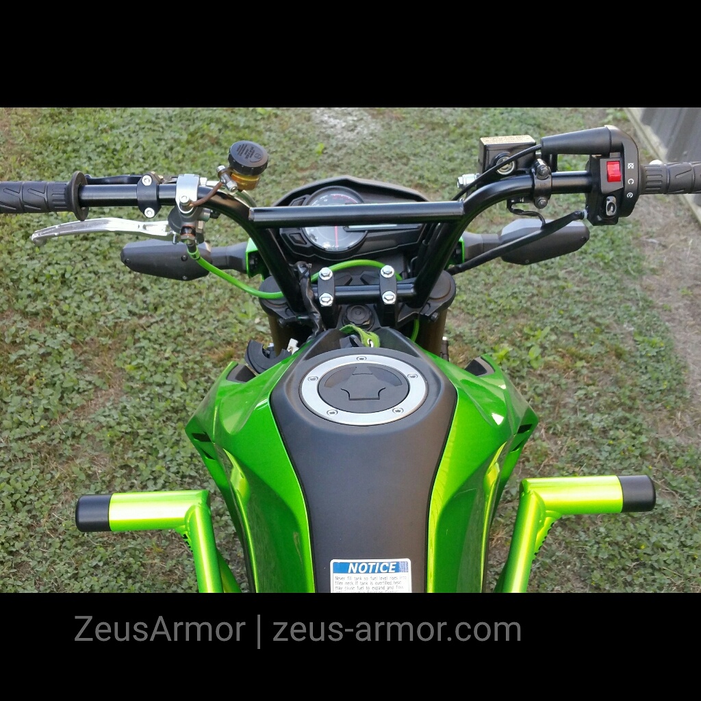 Z125 ZEUS ARMOR スタントパッケージ