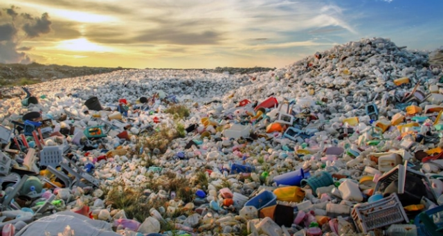 Pemungutan Cukai Plastik Sebagai Upaya Pengurangan Sampah Plastik Pemungutan Cukai Plastik Sebagai Upaya Pengurangan Sampah Plastik