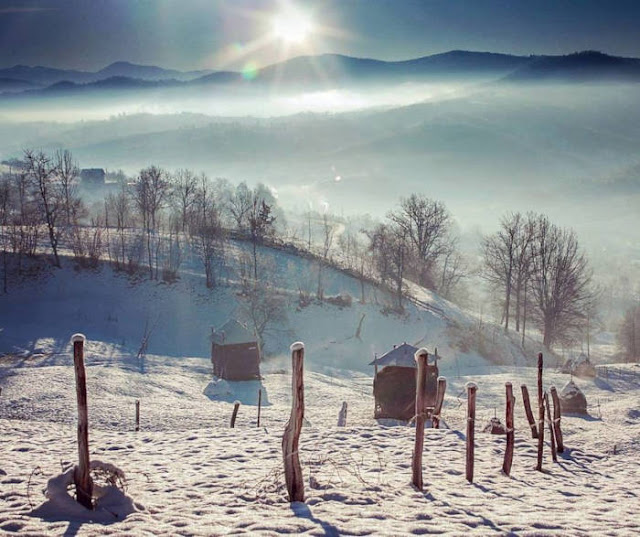 Perdesaan di Rumania Terlihat Bak Negri Donggeng, Ternyata Butuh 10 Tahun Untuk Proses Pemotretannya