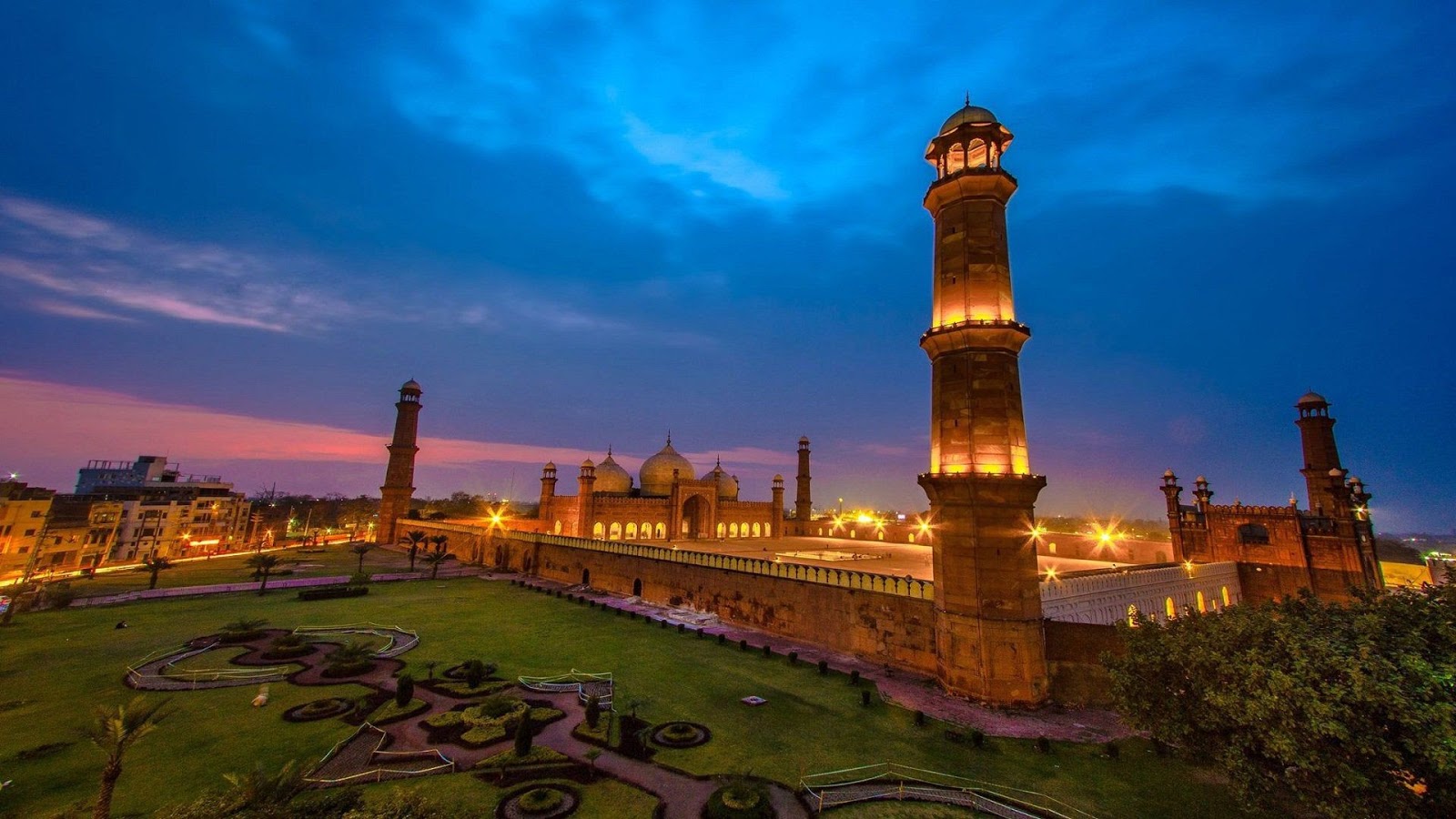Lawrence View Hotel Lahore Badshahi Mosque Is One Of The Historical lawrence-view-hotel-lahore-badshahi-mosque-is-one-of-the-historical