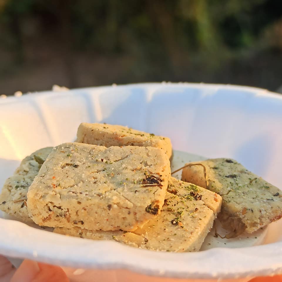 Jowar Recipe of Crackers [No Maida Maska Chaska Cookies in Air