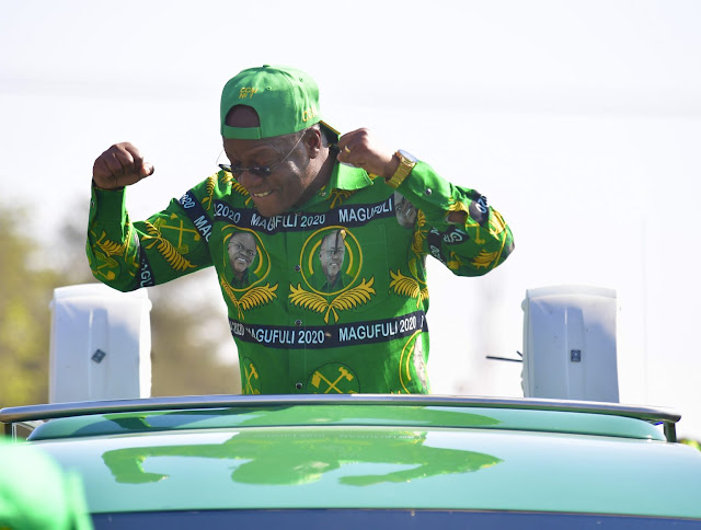 Picha : FURAHA YA RAIS MAGUFULI ALIPOZUNGUMZA NA WANANCHI WA MKOA WA DODOMA