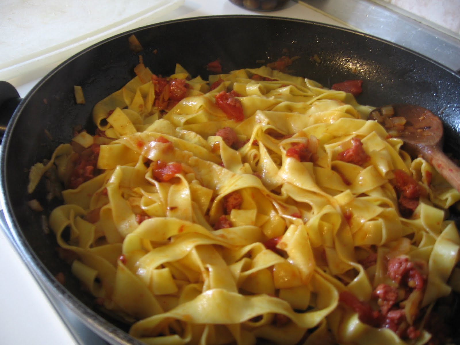 il peccato veniale: tagliatelle al ragu di salsiccia