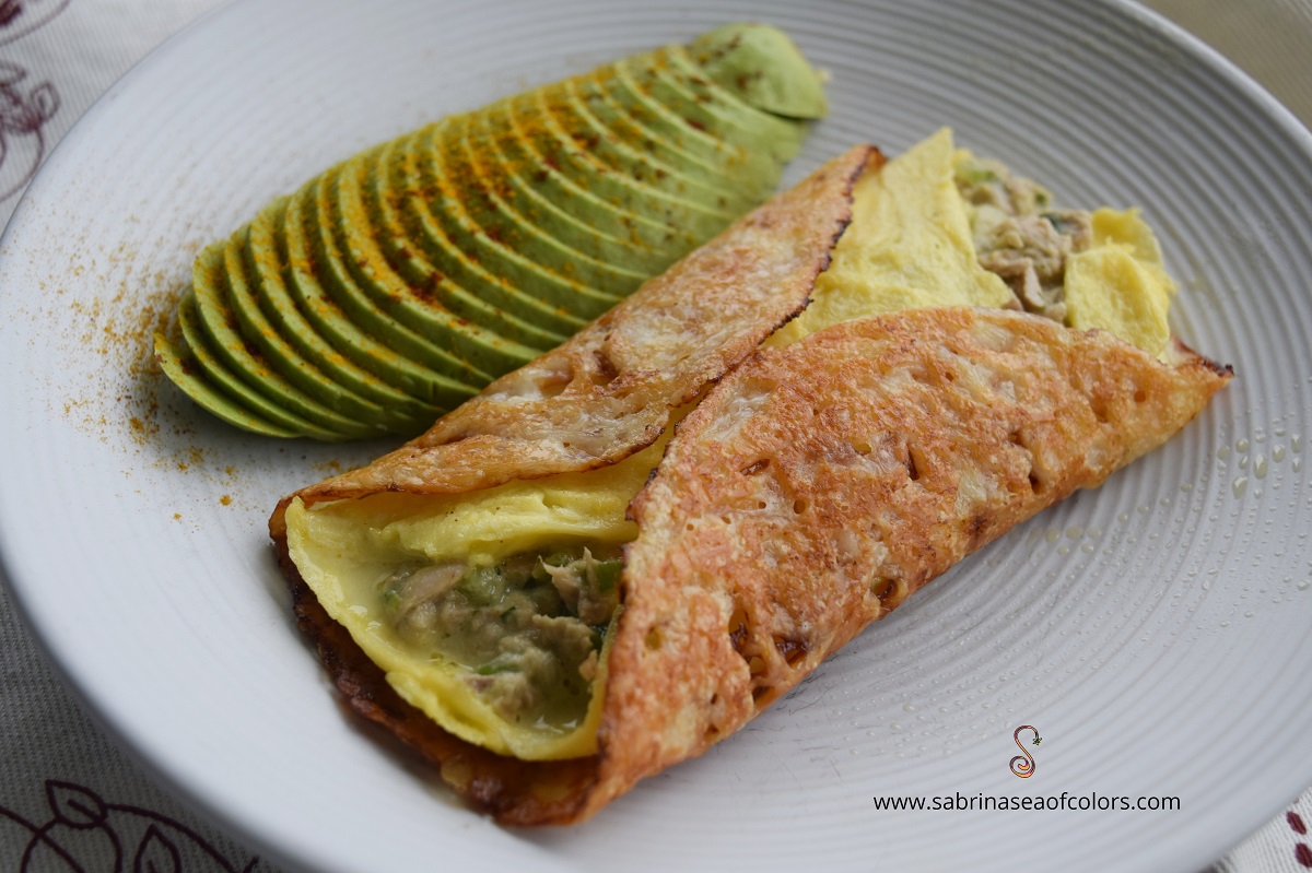 Tacos de queso mozzarella + omelette Sabrina´s Sea of Colors