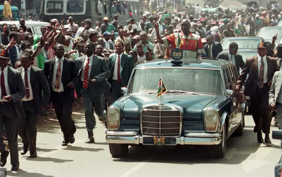 19%2BMercedes-Benz-600-pullman%2Bkenya%2Bd.png