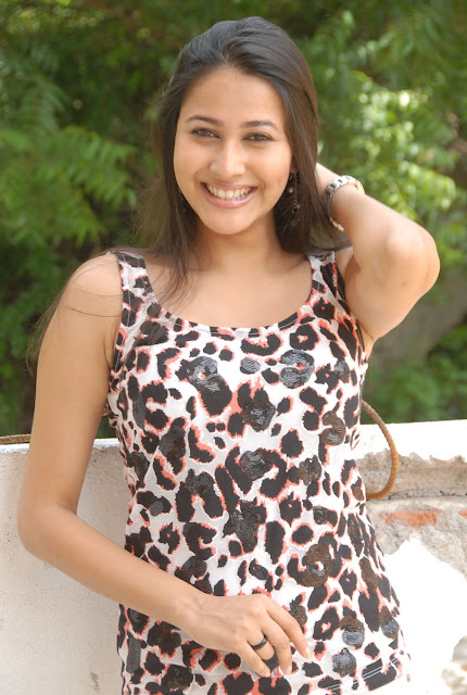 Panchi Bora South Indian Hot Beautiful Actress of Latest Photoshoot 3