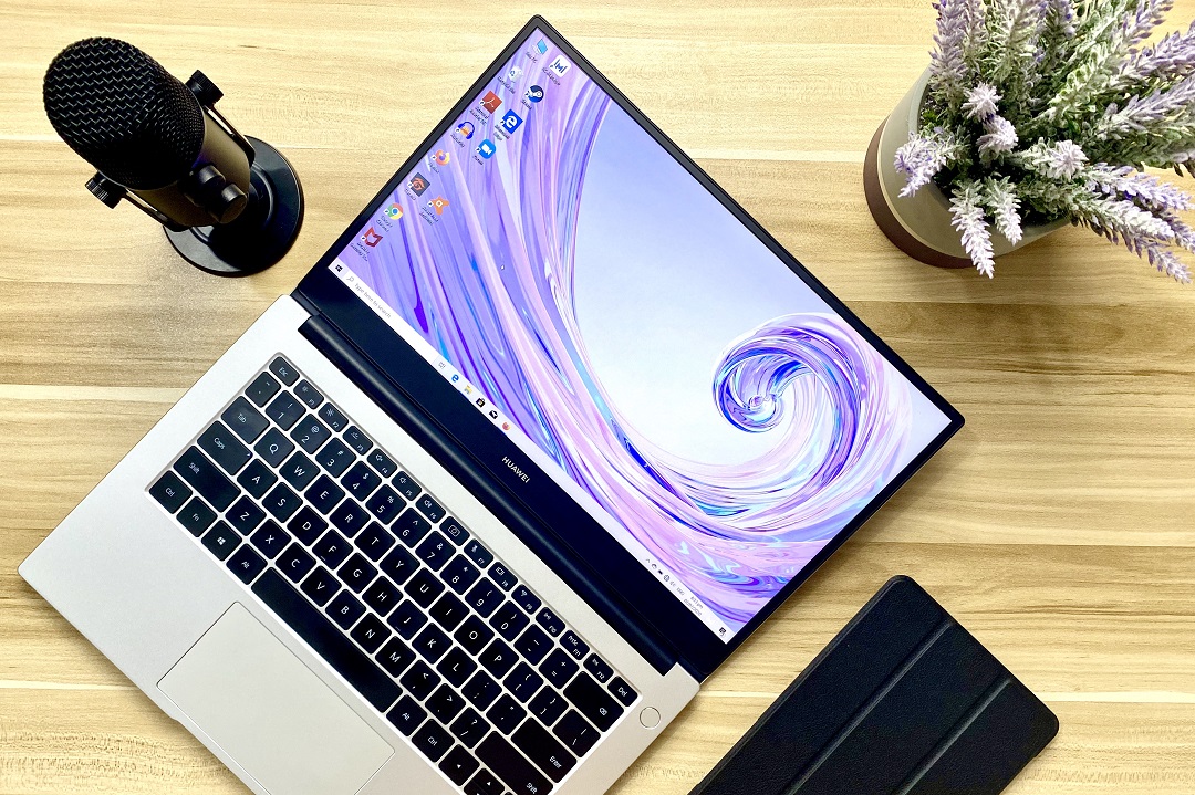 Huawei MateBook D14 (Ryzen 7) Unboxing, First Impressions