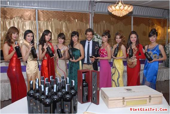 Đêm hội rượu vang Pazzia Primitivo Di Manduria.