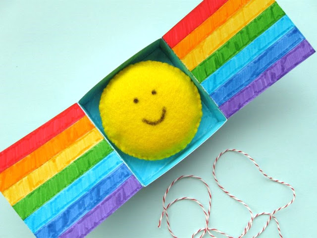 http://bugsandfishes.blogspot.com/2015/04/how-to-make-box-of-sunshine.html