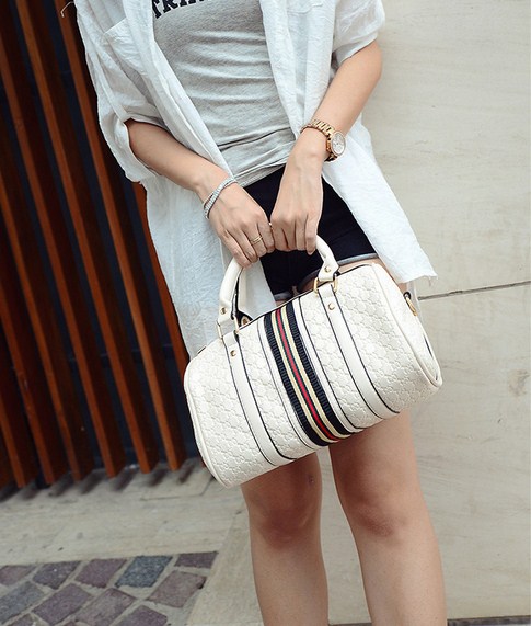 Túi xách tay nữ kèm dây đeo chéo, thiết kế phối màu độc đáo, nổi bật