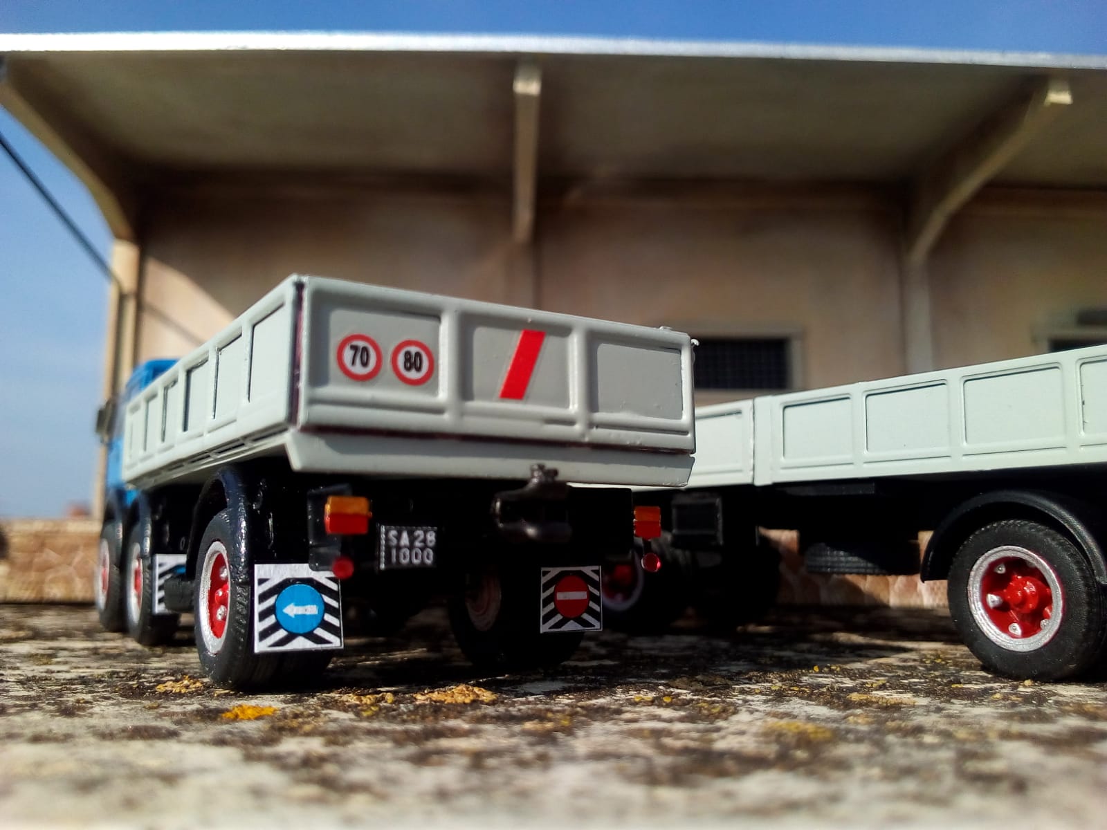GRANDI E PICCOLE AUTO Fiat 691/180, OM 180, Fiat 300 e 619 alcune recenti realizzazioni di