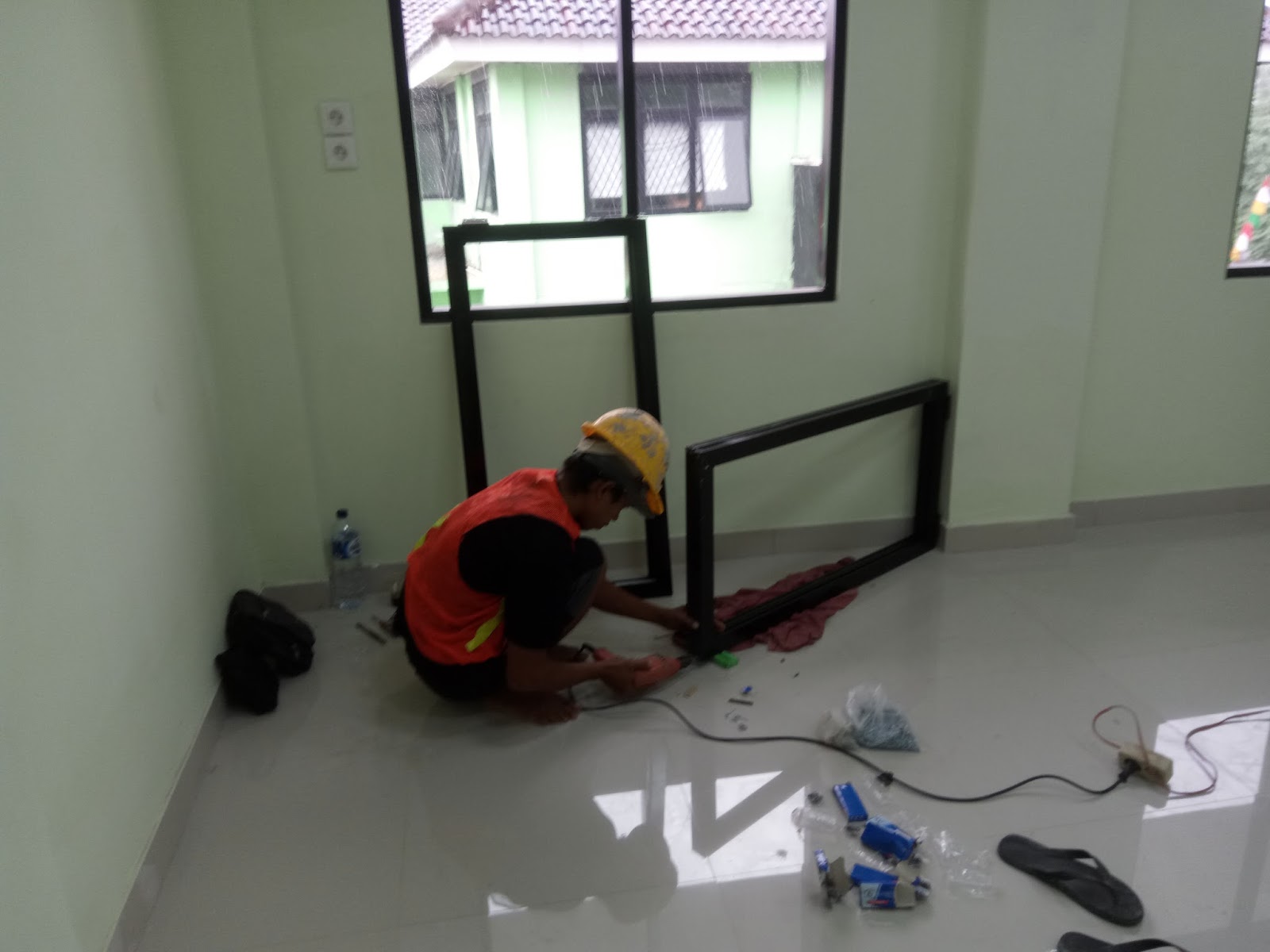 Metode Pelaksanaan Pekerjaan Pemasangan Pintu Dan Jendela - Konstruksi