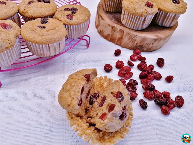 Muffins de arándanos rojos integrales