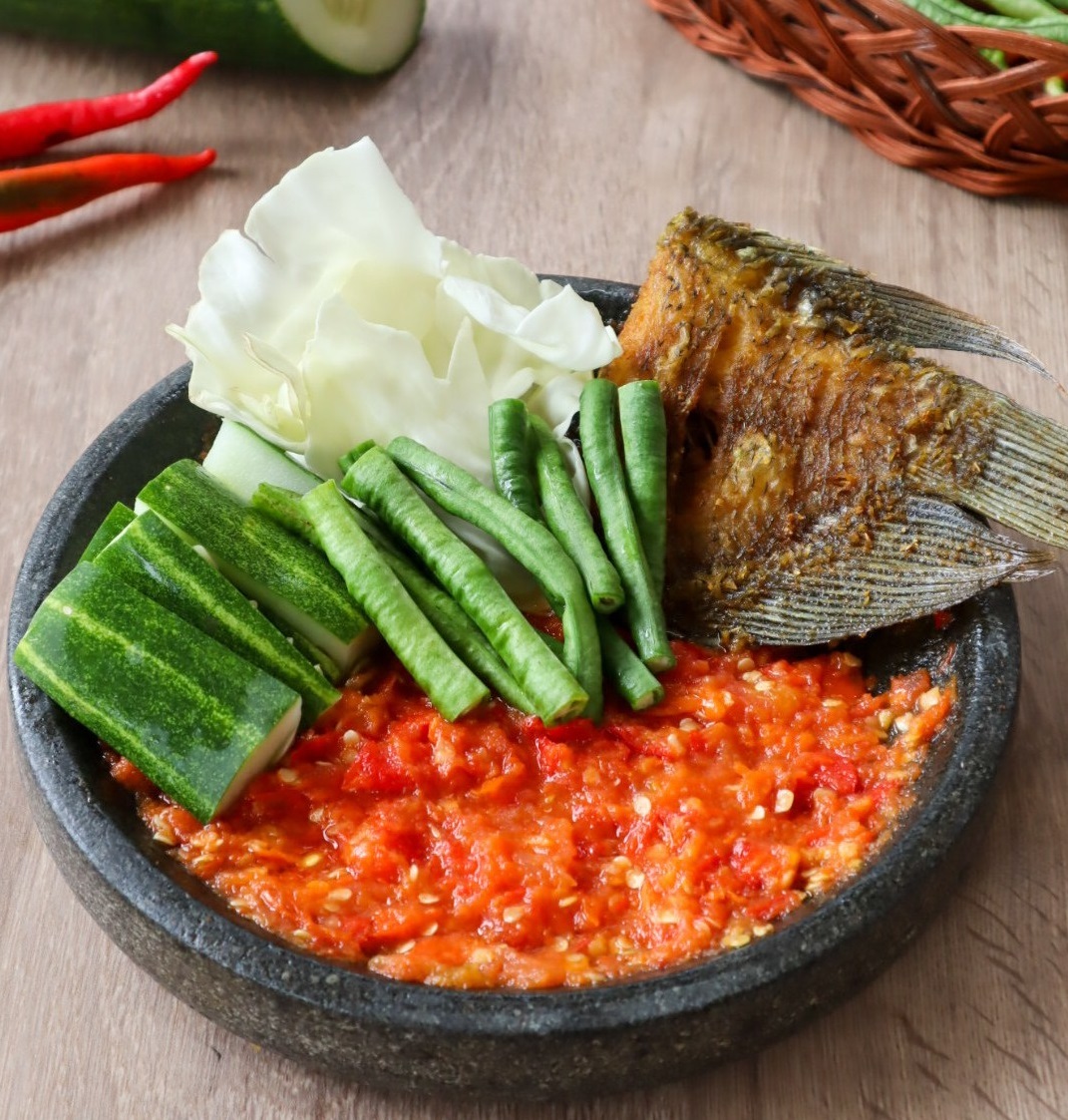 Resep Sambal Terasi Dan Lalapan Segar - Dreamoia.com