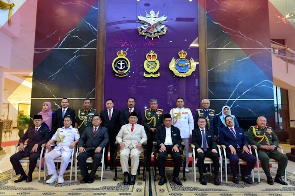 Malaysia pun Menyambut Menhan Prabowo dengan Upacara Militer