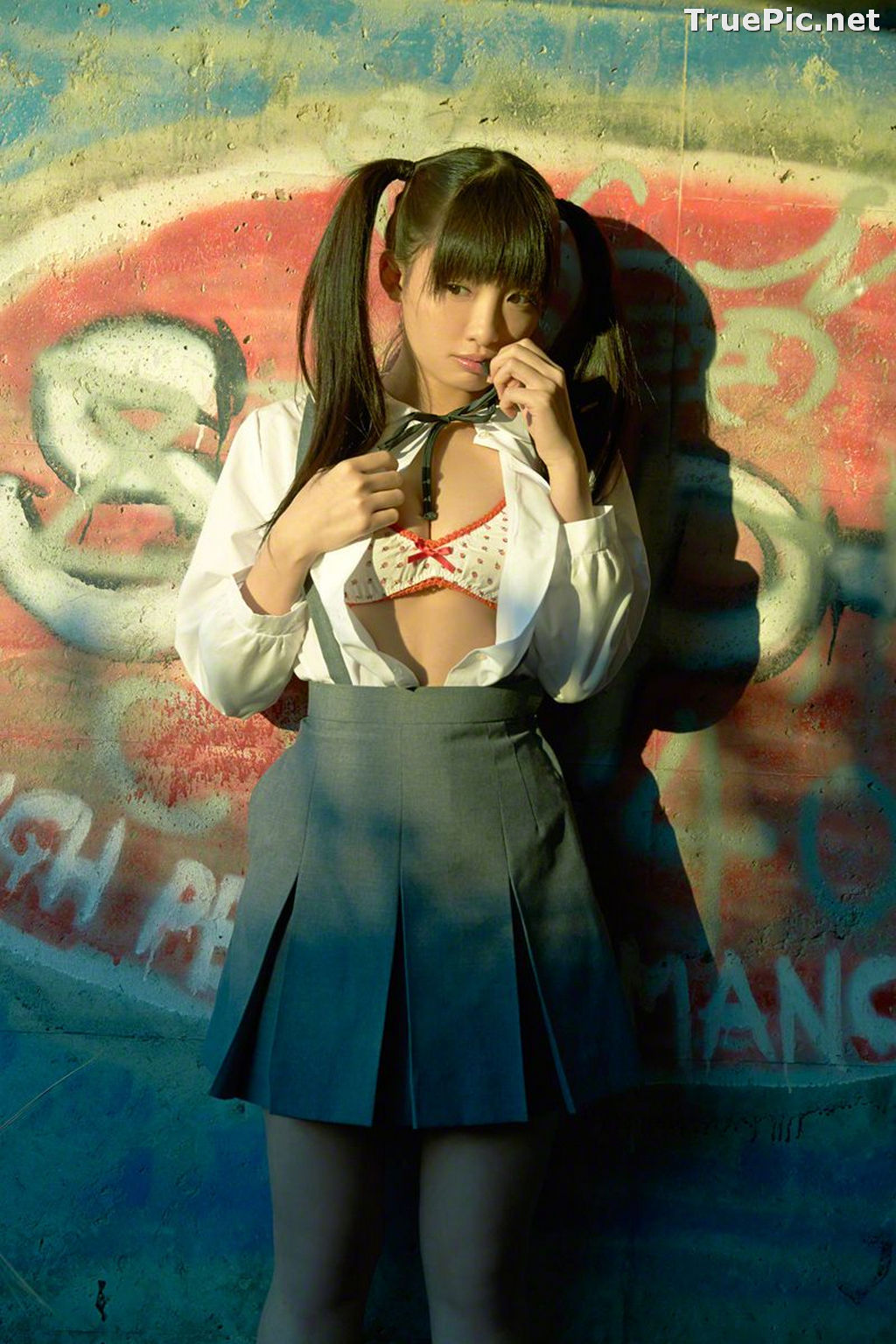 Image Wanibooks No.133 - Japanese Model and Singer - Hikari Shiina - TruePic.net - Picture-22