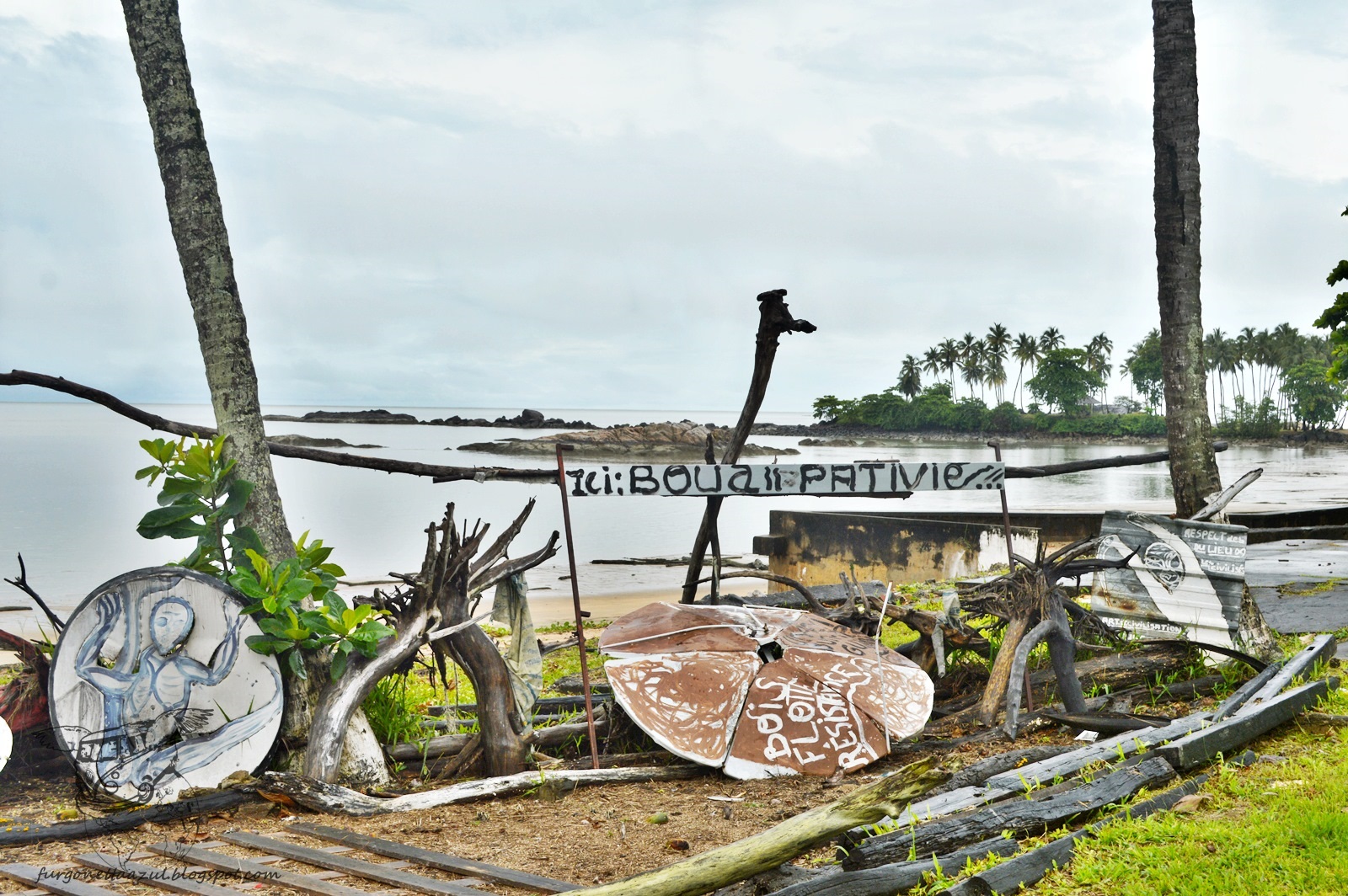 AZUL CAYENNECAYENA, LA CAPITAL DE GUAYANA FRANCESA.