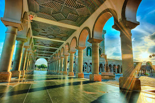 http://www.wisatakalimantan.com/2016/07/masjid-islamic-center-samarinda-kalimantan-timur.html