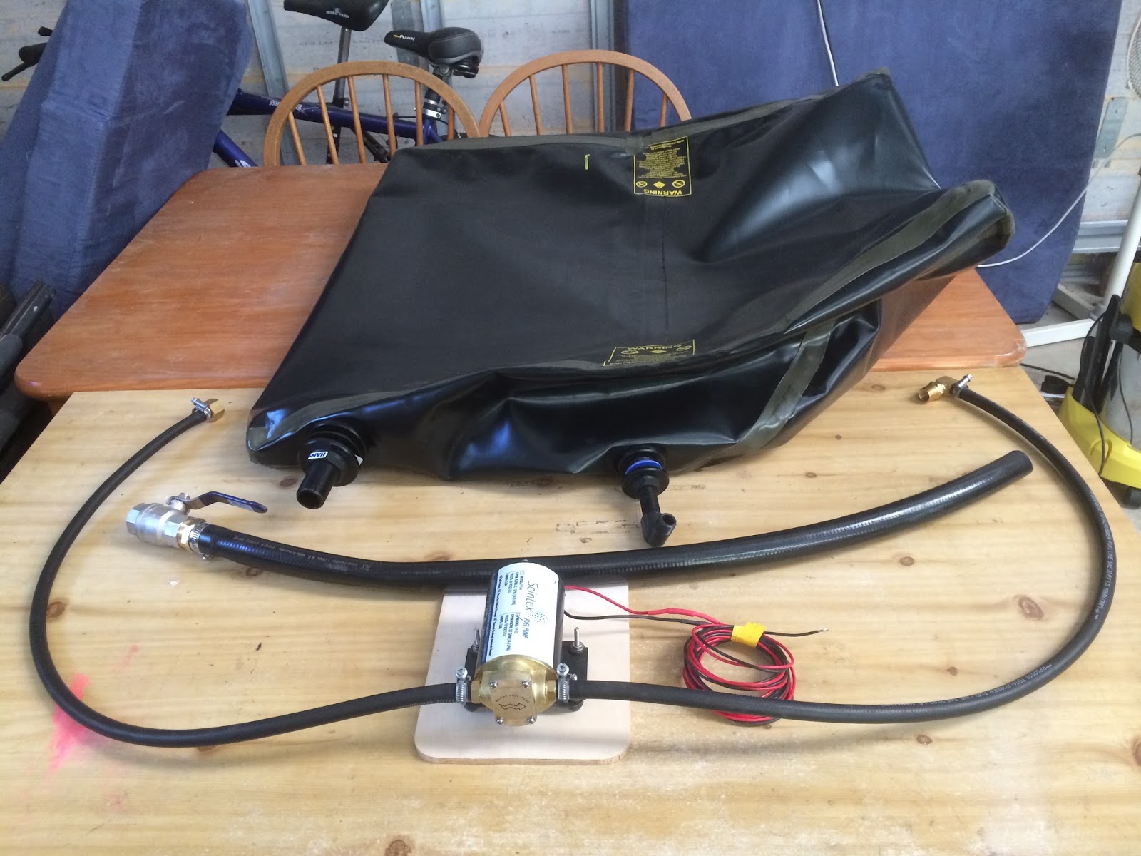 Nimrod catamaran Fitting a fuel bladder