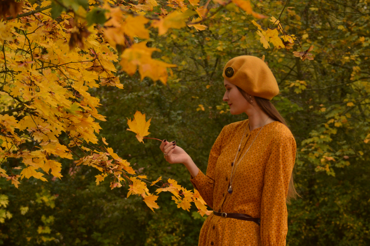 mustard yellow handmade dress, autumnal aesthetic, georgiana quaint, 1940s inspired vintage dress