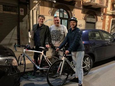 carbon road bike rental in Bari