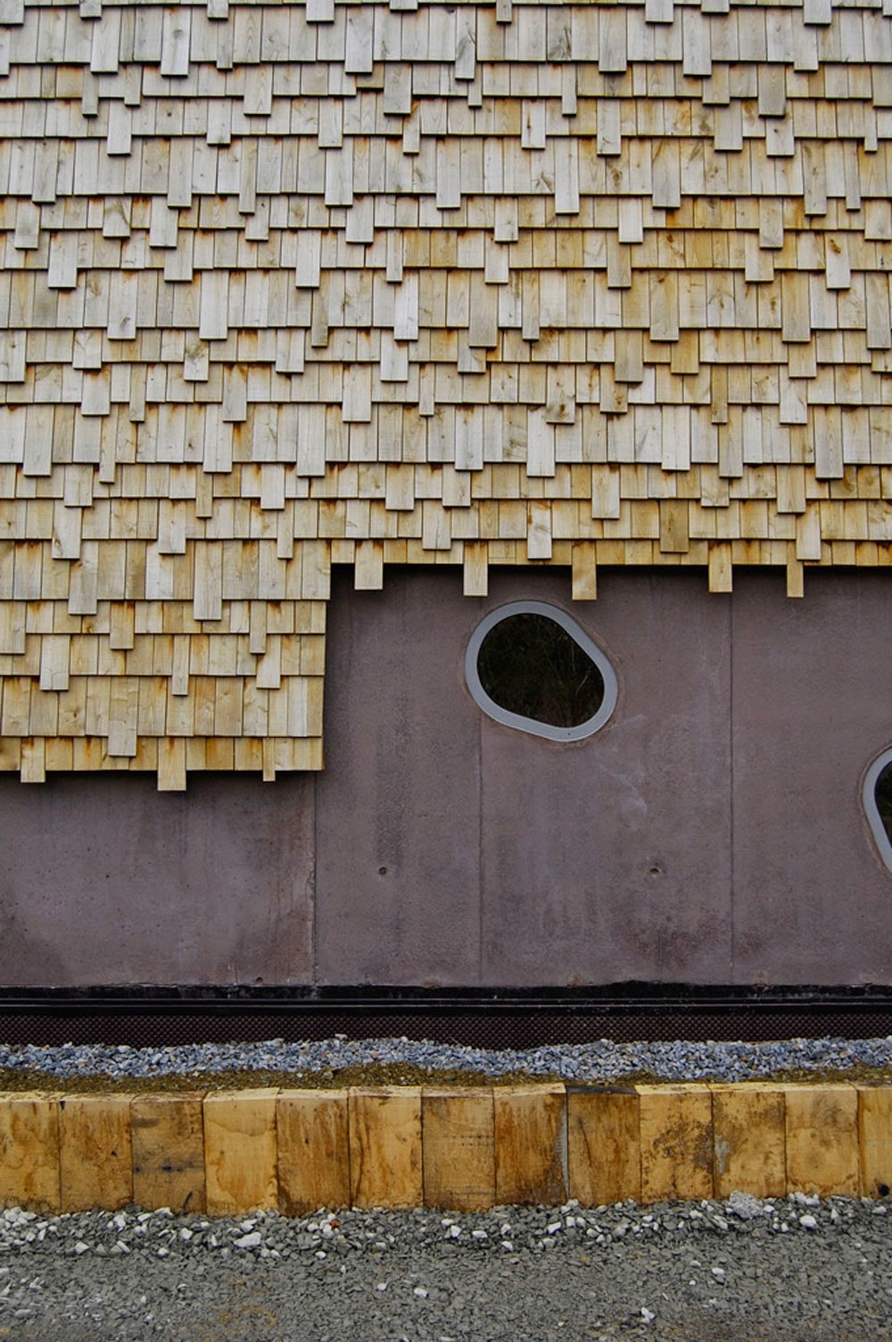 Дранка на фасаде дома