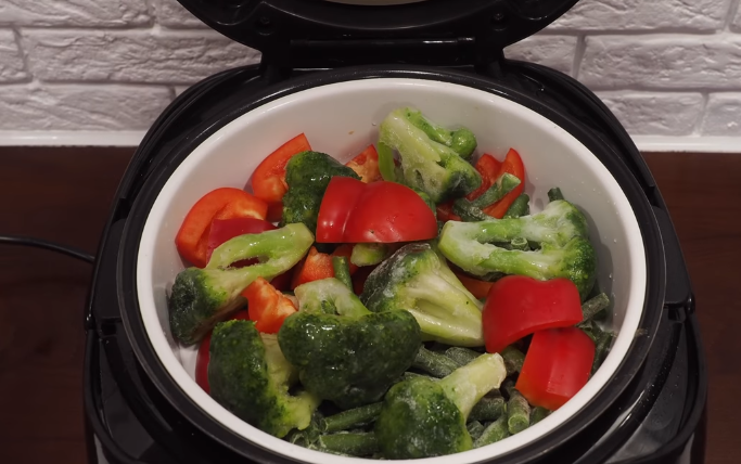 овощи на пару мультиварка. мультиварка pmc 0575ad (polaris) , черный. овощи на пару мультиварка. пароварка в мультиварке. мультиварка с тяжелой толстой чашей.